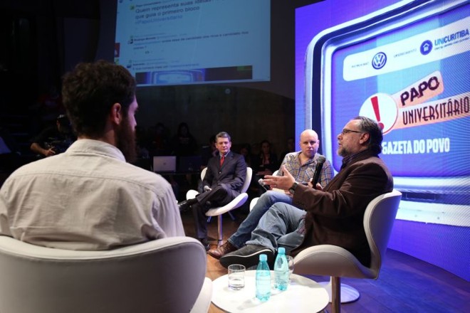 Papo Universitário discute o processo eleitoral e a democracia |