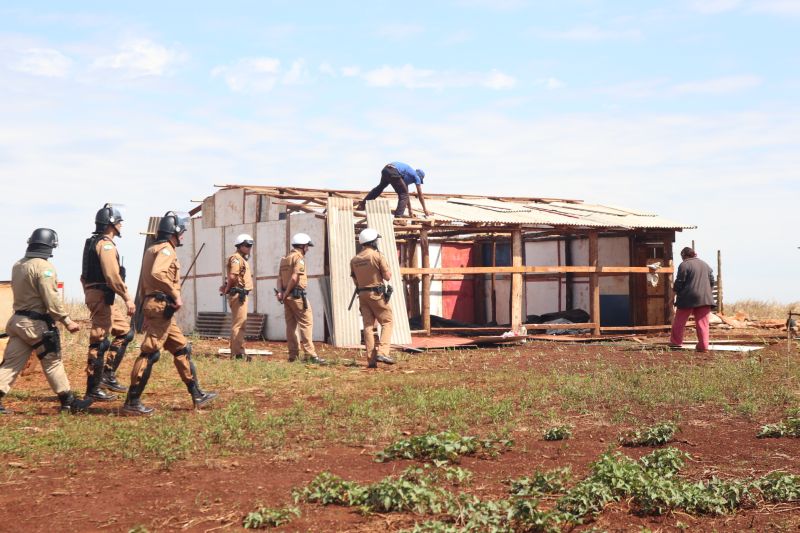 Cem famílias ocupavam o local deste o início deste ano | Marcelino Duarte