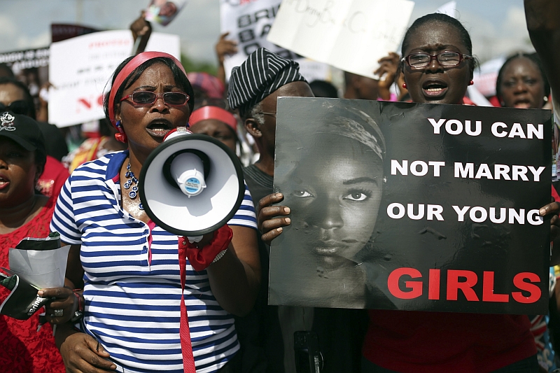 Bojo Haran é o grupo que ficou famoso por sequestrar meninas na Nigéria. Na imagem, um protesto em Chibok, no país em questão, em um pedido para a liberação das reféns | REUTERS/Akintunde Akinleye