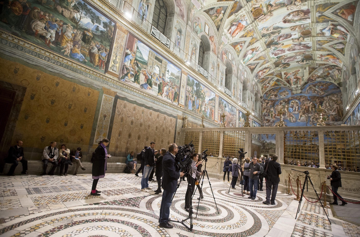 O novo sistema de filtragem e de condicionamento de ar, que é invisível a visitantes e utiliza aberturas para dutos já existentes, move o ar a uma velocidade muito baixa, para não danificar os afrescos | EFE/Museu do Vaticano/Claudio Peri/Divulgação