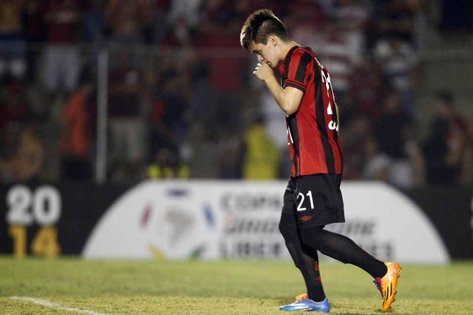 Nathan participou da jogada do segundo gol do Atlético contra o Botafogo | Albari Rosa / Gazeta do Povo