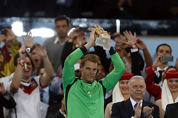 Eleito o melhor goleiro da Copa, alemão Neuer é o mais cotado no prêmio de o melhor da posição em 2014 | Albari Rosa / Gazeta do Povo