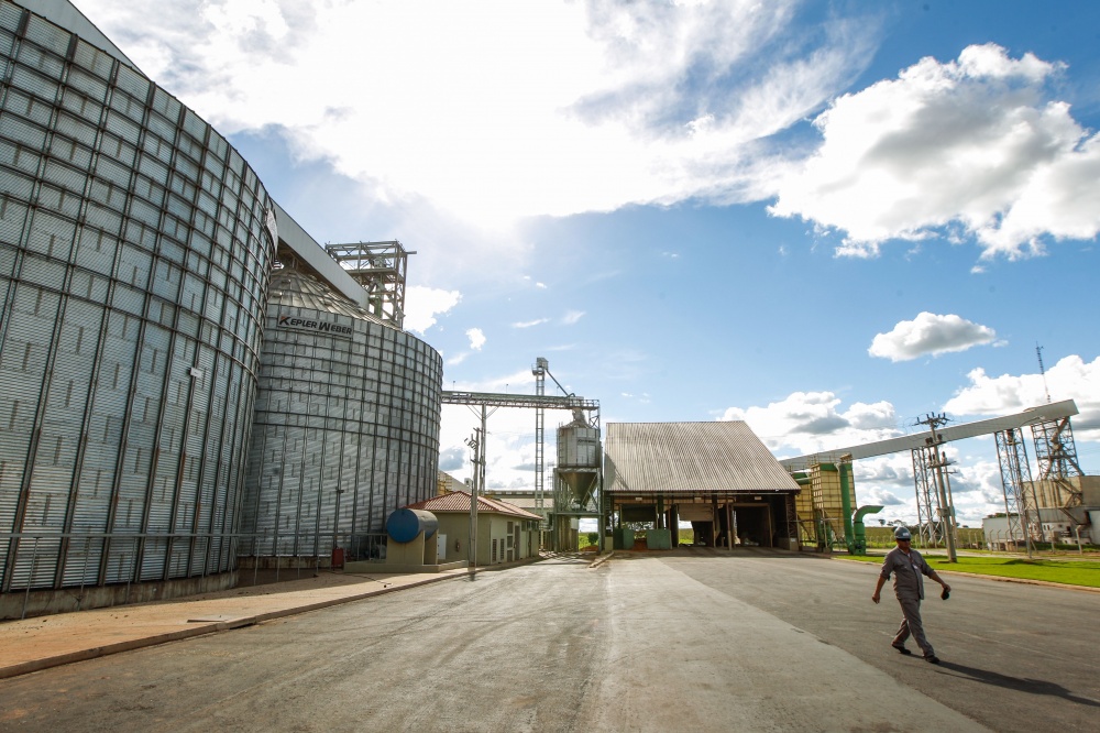 Empresa de Sertanópolis (PR) tem apostado em diferentes segmentos. Terminais rodoferroviários (foto) de transbordo de cargas é somente um dos negócios da companhia. | Daniel Castellano / Gazeta Do Povo