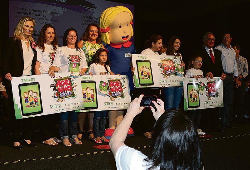 Estudantes e professores participam de projeto há 19 anos. Prêmios somam R$ 300 mil | Aniele Nascimento/gazeta Do Povo