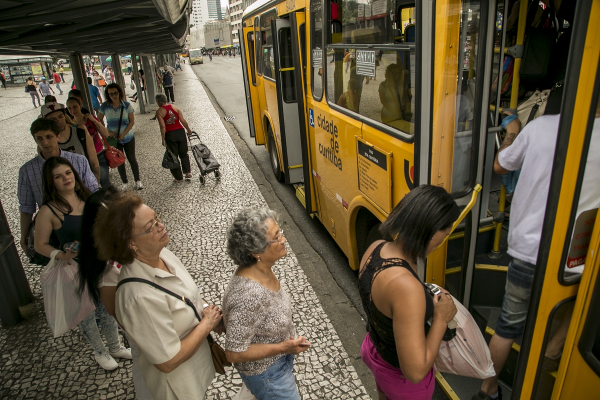 Andar de ônibus vai ficar mais caro em Curitiba e em 13 municípios da região metropolitana | Marcelo Andrade/Agência de Notícias Gazeta do Povo