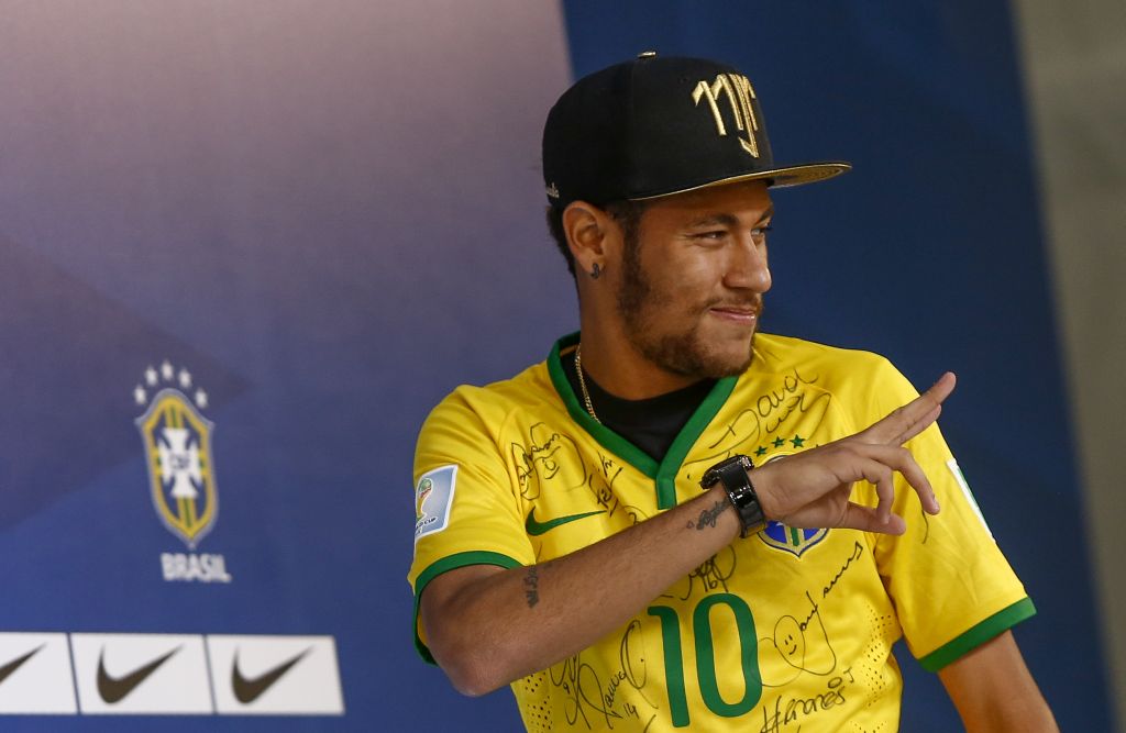 Neymar é o 16º atleta mais bem pago do mundo e único brasileiro na lista da Forbes. | Hugo Harada/ Gazeta do Povo