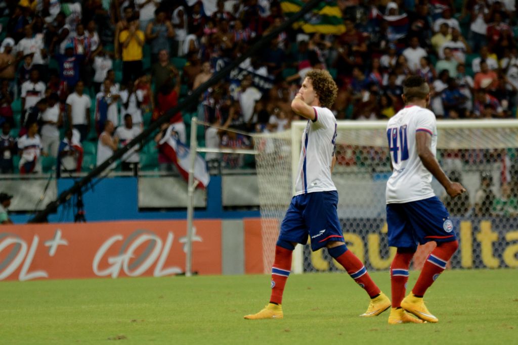 Rafael Galhardo comemora o gol que mantém o Bahia vivo no Brasileirão. | Mauro Arun/ Fotoarena/ Folhapress