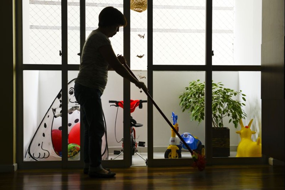 O projeto classifica o trabalho doméstico como aquele realizado em residências mais de duas vezes por semana | Henry Milleo/Gazeta do Povo.