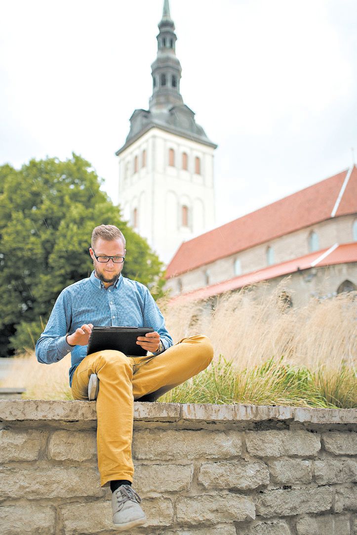 Serviços digitais na Estônia poupam dinheiro. Priit Heinla vota e declara imposto on-line | Fabian Weiss para The New York Times