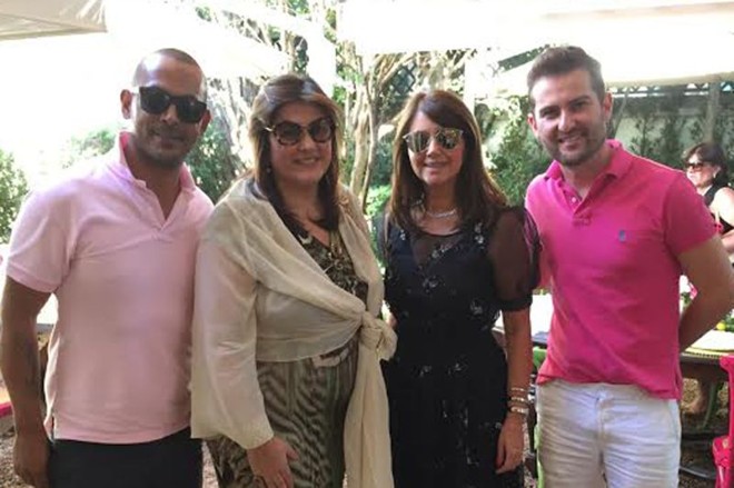 Tania Bulhões reuniu amigos, parceiros e clientes para almoço em seu catalogado address dos Jardins, em São Paulo. Nas extremidades, os curitibanos João Callas, destacado produtor de eventos, e Eduardo Adamski, mais Bibiana Paranhos e a anfitriã |