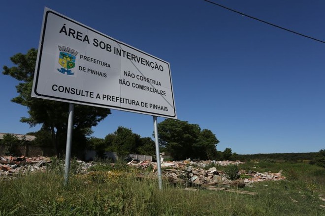 Em Pinhais, há uma área com problema semelhante ao enfrentado pelos moradores do Jardim Tropical | 