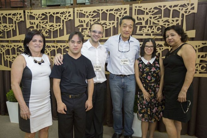 Marlene Carvalho, da Associação Reviver Down; Carlos Cavalheiro; Alexandre Dias e Airton Yamada, do Labac; Mayara Dias Carvalho e Noemia Cavalheiro, do ambulatório da Síndrome de Down | Fotos: Divulgação