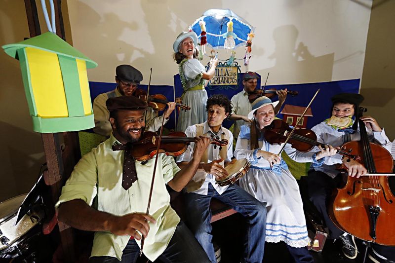 O grupo Parabolé prima por espetáculos com uma visão pedagógica | Albari Rosa / Gazeta do Povo