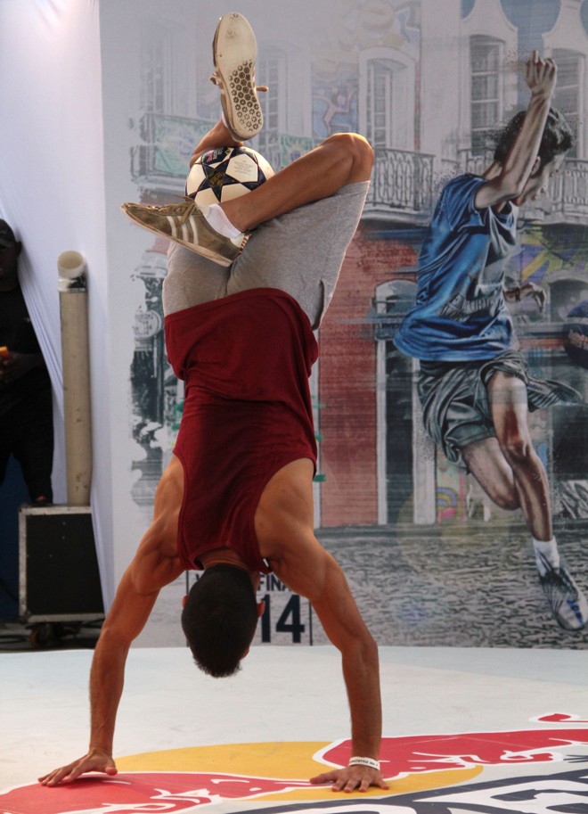 Argentino Charly Iacono realiza manobra na final. | 