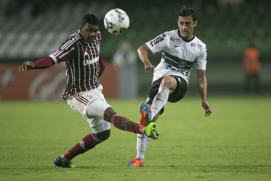 Robinho comemorou a vitória do Atlético contra o Botafogo | Marcelo Andrade/ Gazeta do Povo