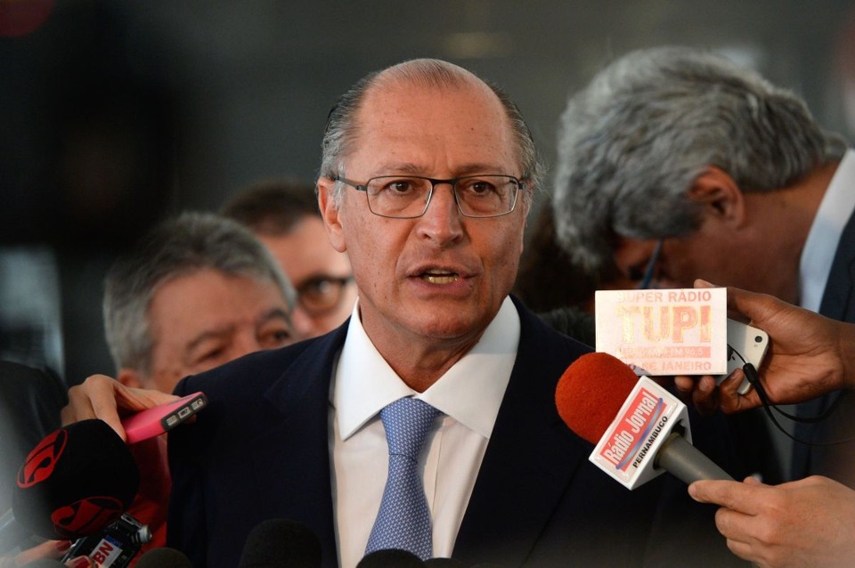 O governador de São Paulo, Geraldo Alckmin (PSDB) deu entrevista a jornalistas depois do encontro com a presidente Dilma Rousseff (PT) | Wilson Dias/ Agência Brasil