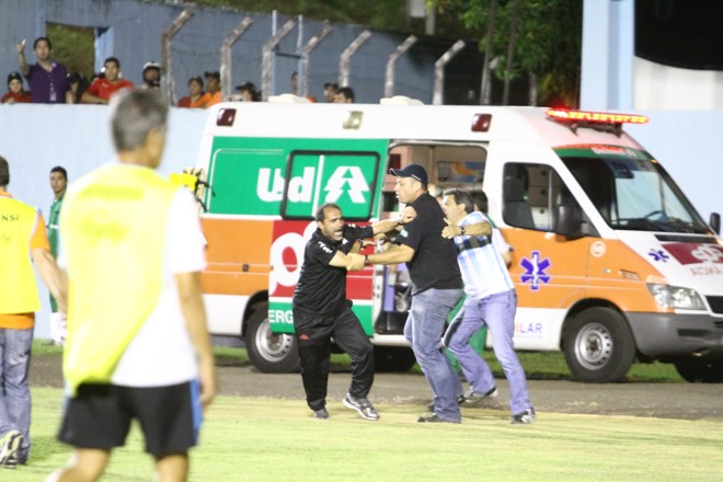 Membro da comissão técnica do Brasil de Pelotas escapa de londrinense. | 