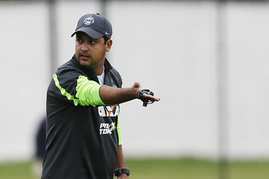 Recuperação do Coritiba aumenta a chance de Marquinhos Santos ficar no clube | Albari Rosa/Gazeta do Povo