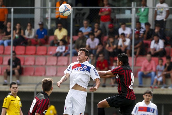 O Atlético venceu o Paraná por 1 a 0, no Trieste, e sagrou-se campeão estadual sub-17. | 