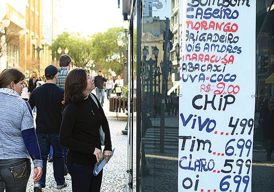Operadoras de telefonia deverão expor planos para comparação | Ivonaldo Alexandre/Gazeta do Povo