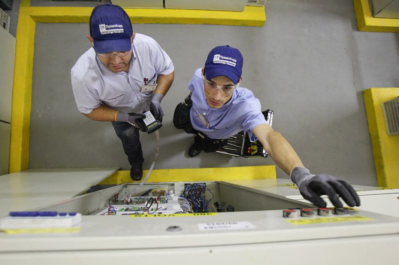 Periodicidade e custo da manutenção dependem do tipo do elevador | Daniel Castellano/Gazeta do Povo