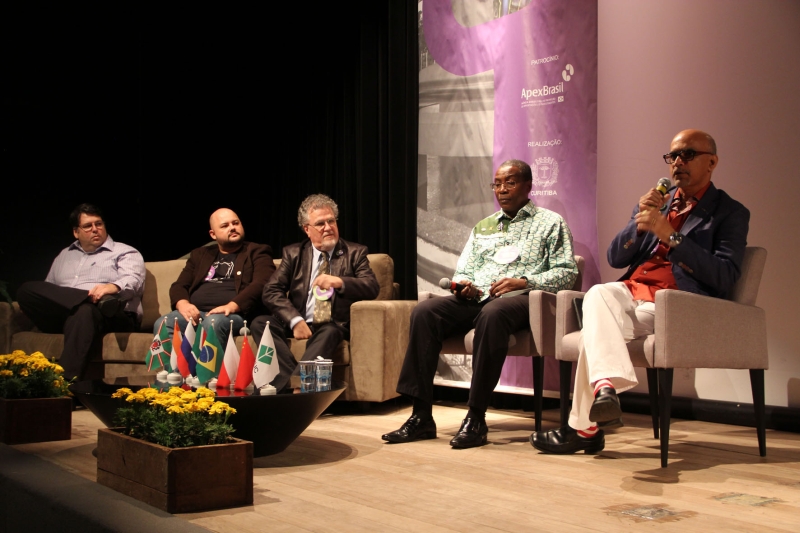 Especialistas se reuniram em Curitiba para discutir como o design pode ajudar no planejamento urbano | Lucilia Guimarães / Prefeitura de Curitiba