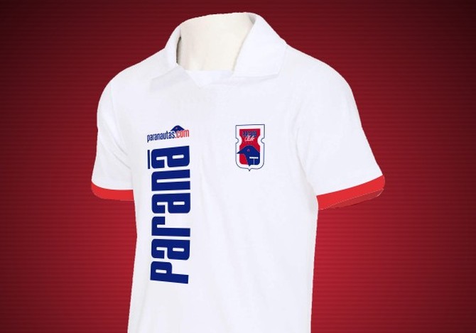 Camisa comemorativa é alusiva ao primeiro modelo de visitante do uniforme do Paraná | Reprodução Internet