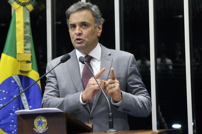 Aécio Neves disse que qualquer diálogo com o governo deve estar condicionado à investigação das pessoas envolvidas no maior escândalo de corrupção do país, que atingiu a Petrobras | Geraldo Magela / Agência Senado