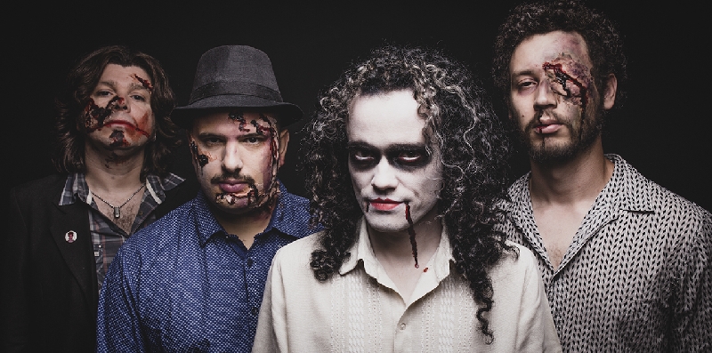 Disco duplo em 2014? Quarteto ousa e brinca consigo mesmo | Arnaldo Belotto/ Divulgação