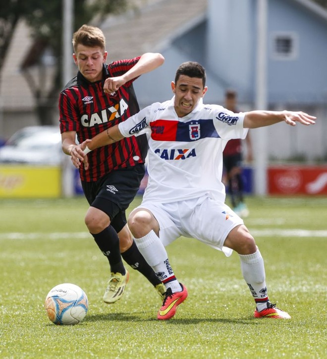 O Atlético venceu o Paraná por 1 a 0, no Trieste, e sagrou-se campeão estadual sub-17. | 