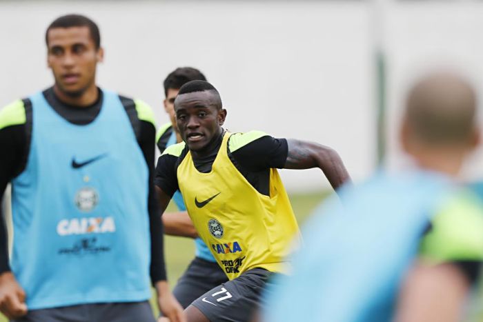 Joel garantiu a vitória de sábado diante do Fluminense e é a esperança de gol do Coxa na luta contra a queda | Albari Rosa / Gazeta do Povo