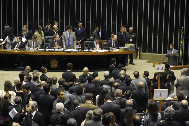 Senador Aécio Neves (PSDB) discursa no plenário do senado nessa terça-feira (25) | Moreira Mariz / Agência Senado