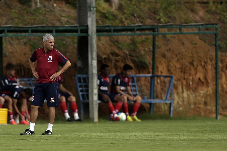 Paraná, de Ricardinho, não pode tropeçar diante do vice-lanterna | Felipe Rosa / Tribuna