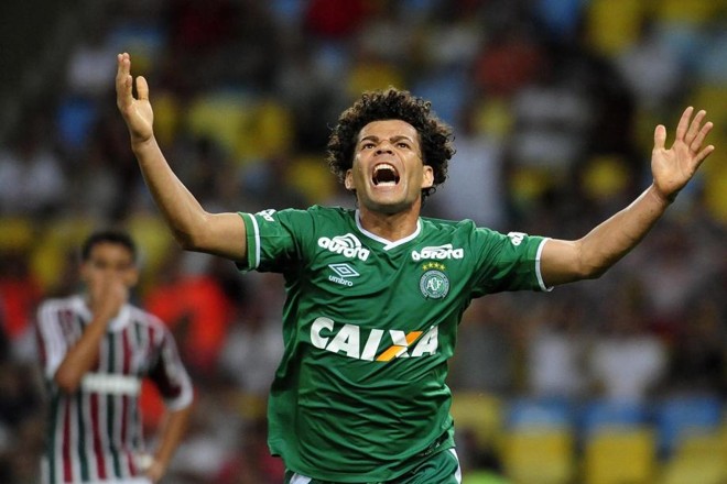 Camilo comemora um dos quatro gols da Chapecoense no Maracanã | Dhavid Normando / Futura Press / Folhapress