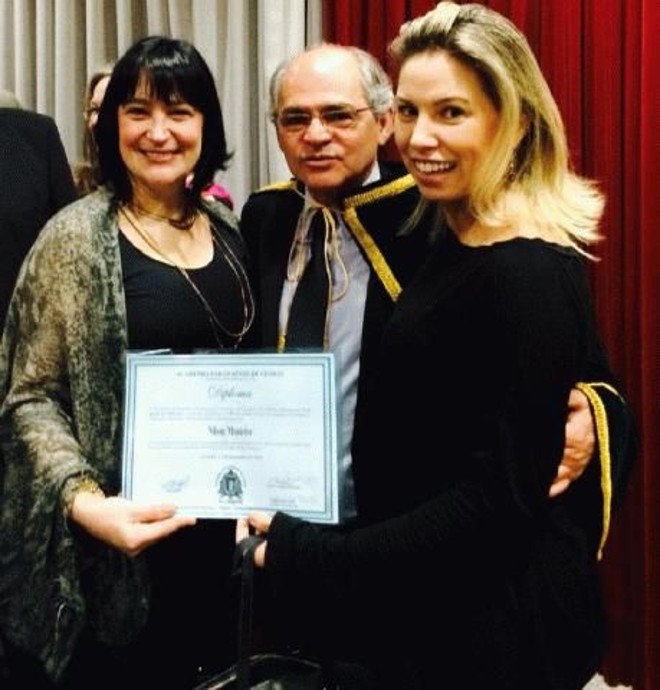 Nilson Monteiro entre as jornalistas Isabela França e Valéria Prochmann |