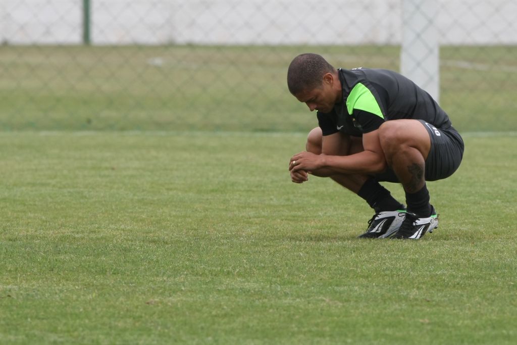 Alex está em tratamento desde domingo, um dia depois do jogo contra o Corinthians. | Aniele Nascimento/ Gazeta do Povo