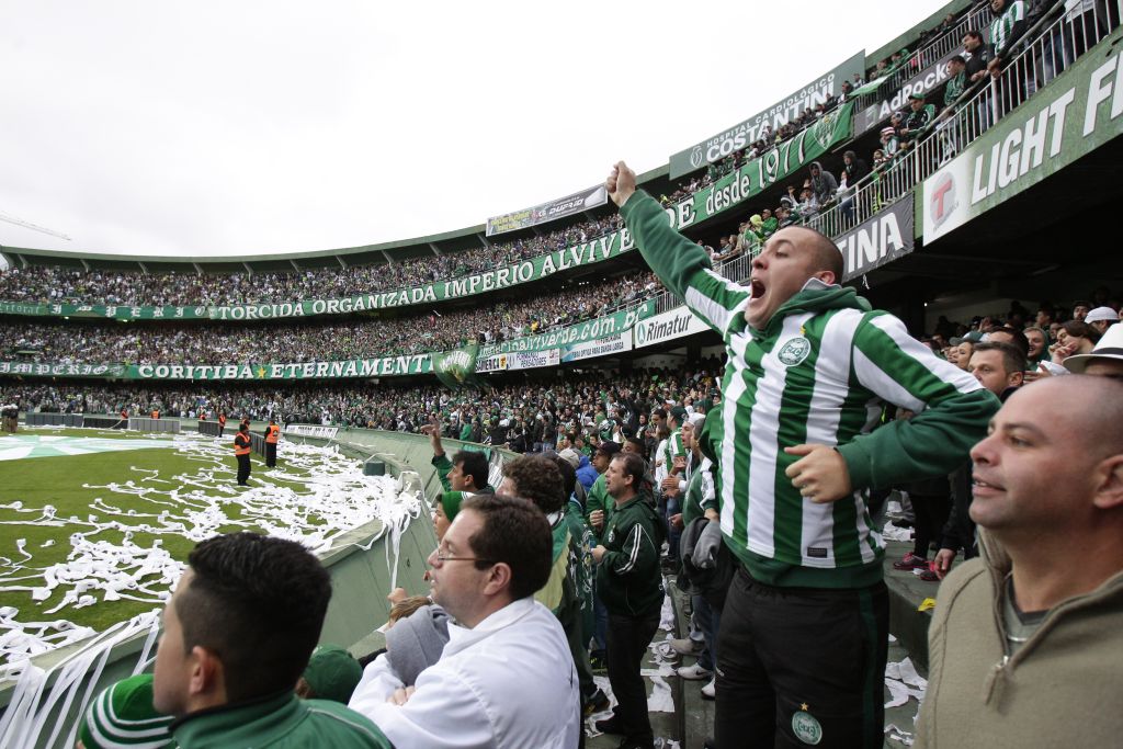 O torcedor do Coritiba está sendo convocado pelos jogadores para lotar o estádio contra o Palmeiras. | Daniel Castellano/ Gazeta do Povo