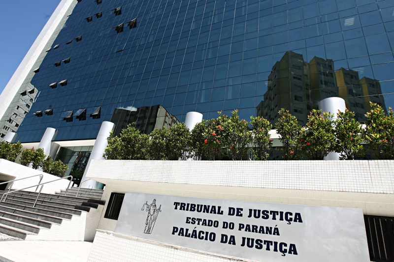 Fachada do Tribunal de Justiça: auxílio-moradia começou a ser pago aos magistrados em junho | Felipe Rosa/ Gazeta do Povo