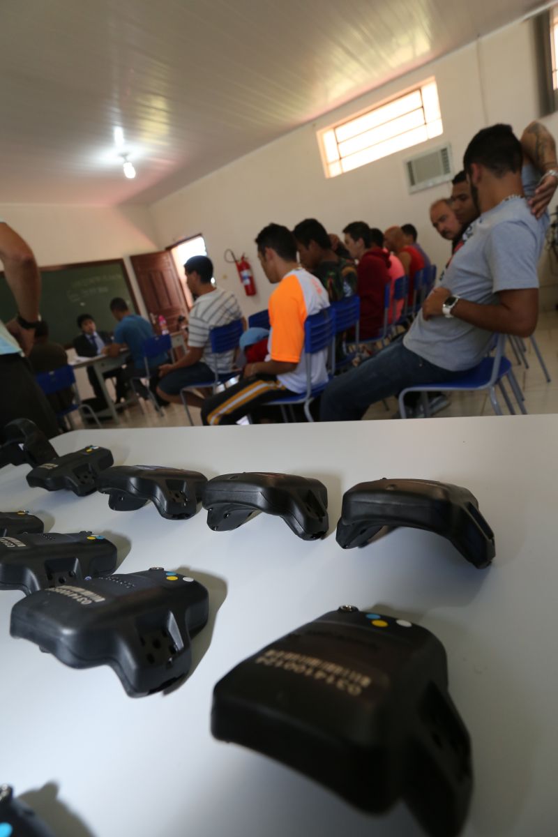 Presos de Piraquara colocados em liberdade receberam tornozeleira com rastreamento via satélite | Ivonaldo Alexandre/Gazeta do Povo