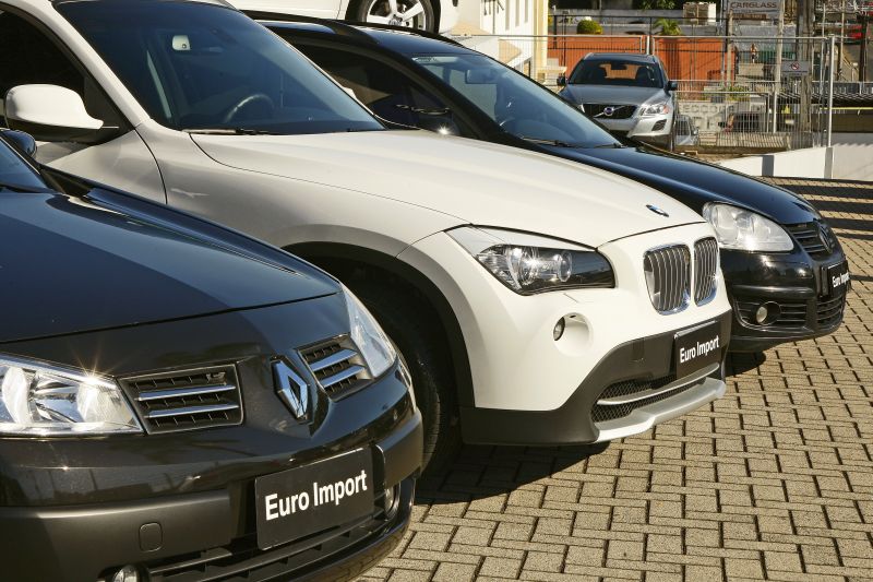 Na comparação com outubro de 2013, o último mês registrou redução de 6,7% nos emplacamentos | Hugo Harada/Gazeta do Povo