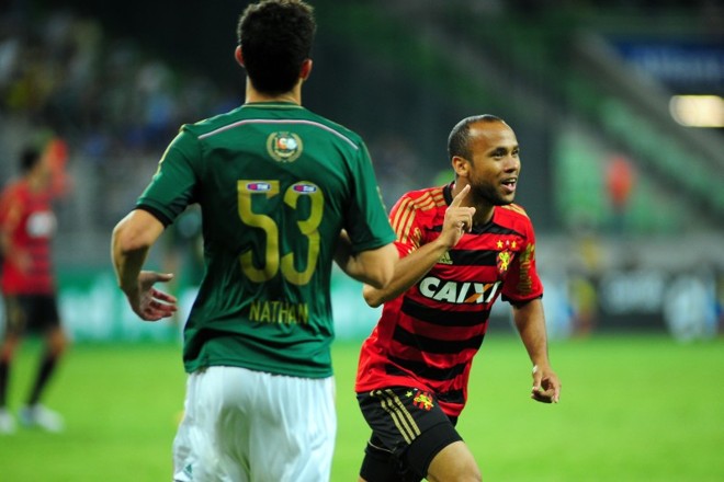 Ananias marcou o primeiro gol do Allianz Parque | Alan Morici / Folhapress