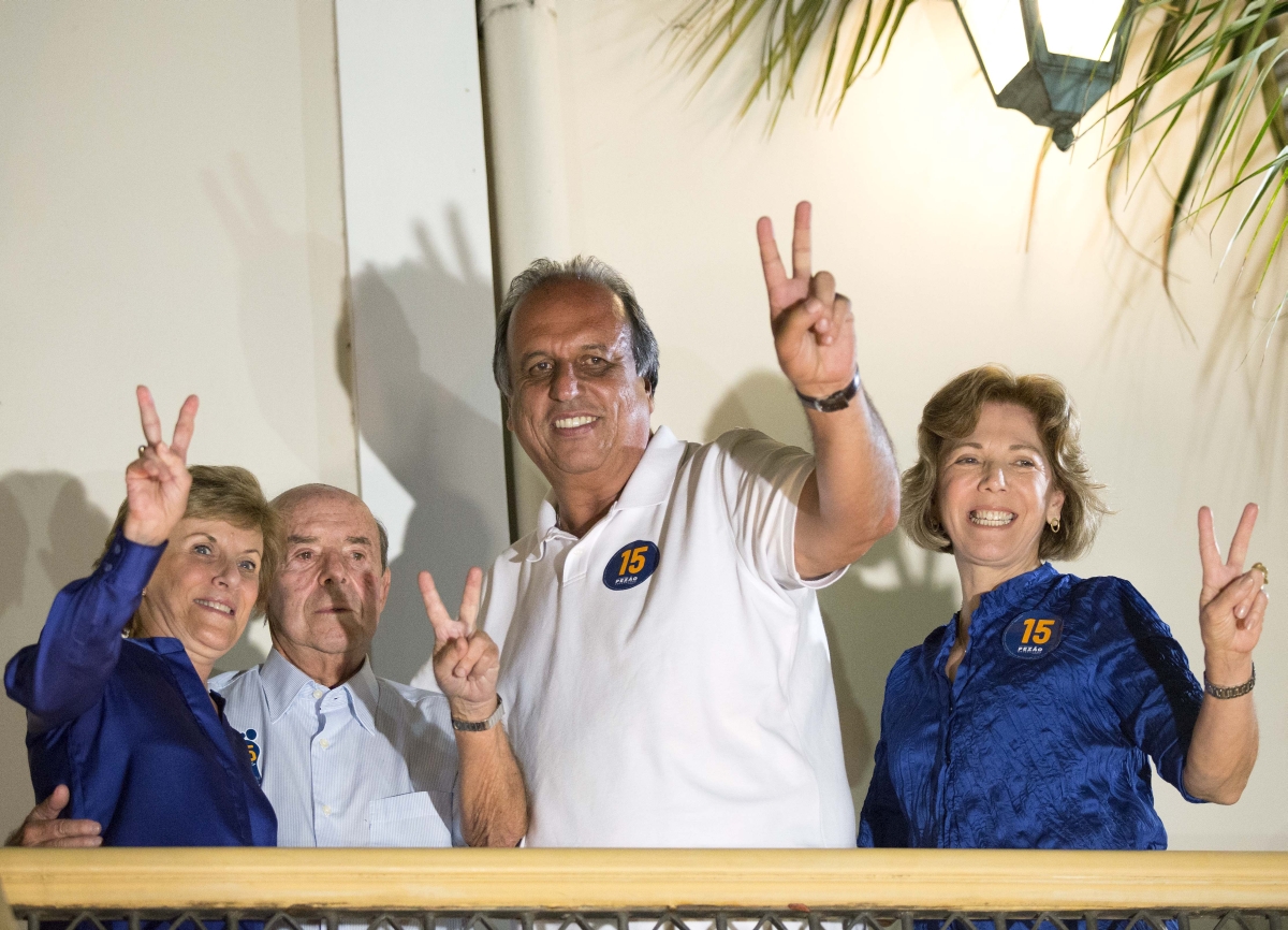 Governador eleito do Rio (ao centro) comemora a sua vitória nas eleições de 2014 | Fernando Maia/Divulgação