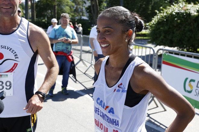 Paranaense Adriana Sutil, que chegou em terceiro lugar na Maratona de Curitiba | 