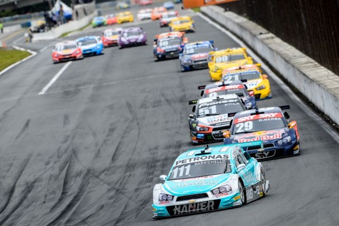 Rubinho larga na pole em corrida que decide o título da Stock Car em Curitiba |