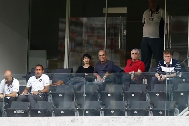 Presidente Mario Celso Petraglia acompanha jogo do Atlético contra o Sport |