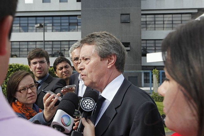 Movimentação foi grande na sede da PF em Curitiba neste sábado (15) | 