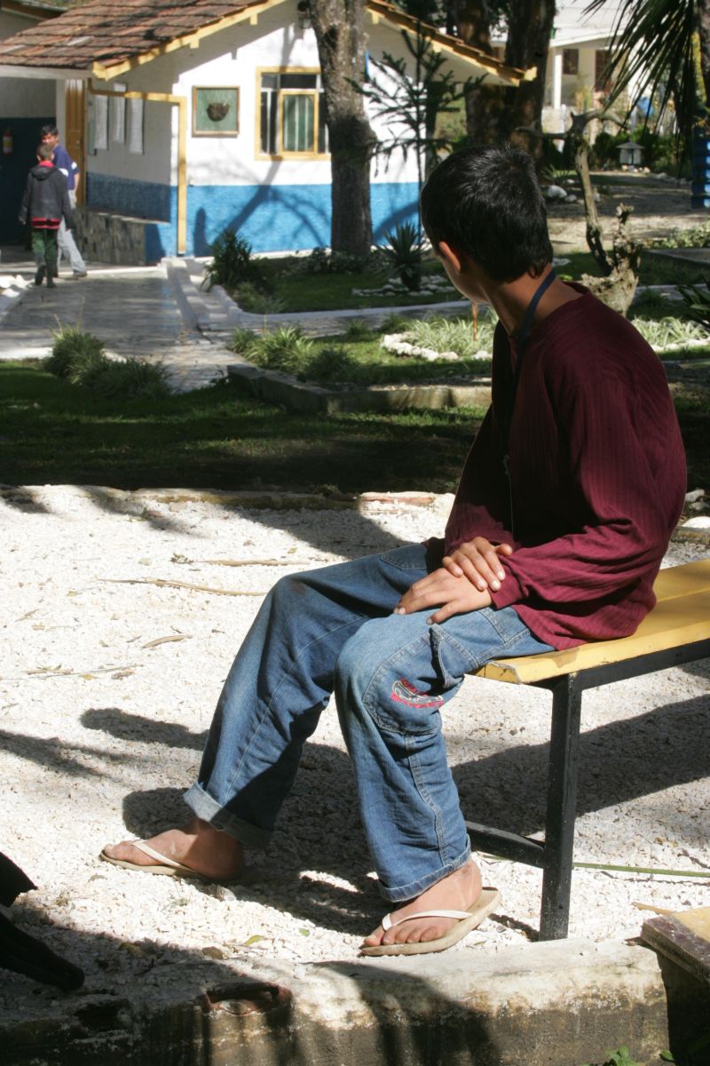 Jovem usuário de crack que faz tratamento para largar o vício | Aniele Nascimento/Gazeta do Povo