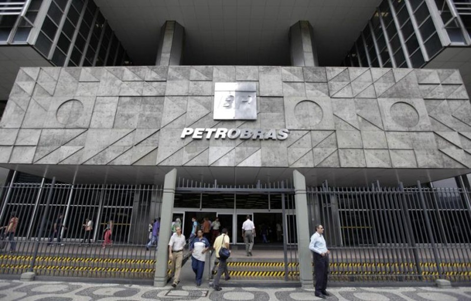 Petrobras gastou em 2013 R$ 104 bilhões em obras e equipamentos, o equivalente a 2,2% do PIB | Bruno Domingos/Reuters