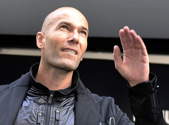 Zinedine Zidane, técnico do Real Madrid Castilla, colocou filho mais velho em campo pela primeira vez. |
