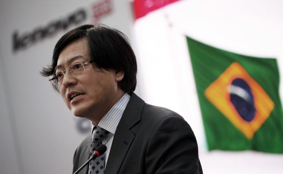 Yang Yuanqing, CEO da Lenovo, durante conferência em São Paulo: compra da Motorola fez a companhia crescer nos mercados emergentes e chamou a atenção de outras chinesas para o Brasil | Nacho Doce/Reuters